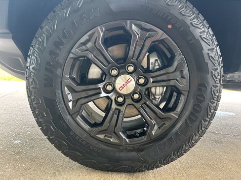 Used 2024 GMC Canyon Elevation RWD image 22