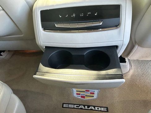 Used 2024 Cadillac Escalade Premium Luxury Platinum image 49