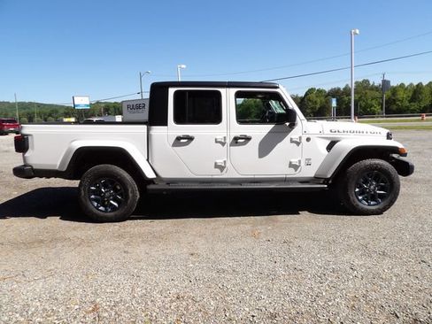New 2026 Jeep Gladiator Sport AWD/4WD image 5