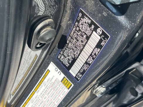 Certified 2021 Toyota Prius Prime Limited FWD image 31