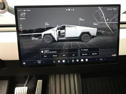 Used 2024 Tesla Cybertruck AWD Crew Cab image 16