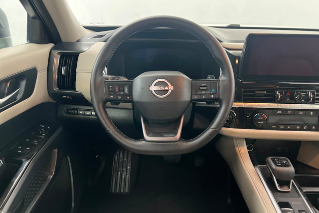 Used 2026 Nissan Pathfinder SL AWD/4WD image 12