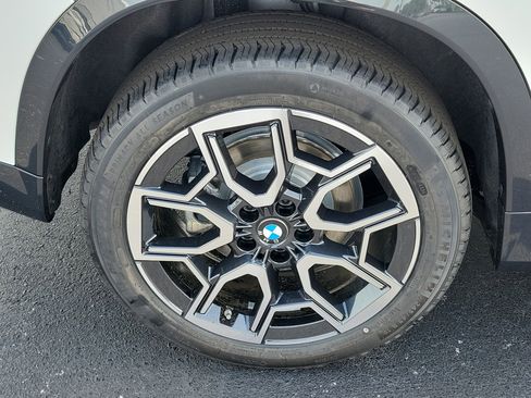New 2026 BMW X1 xDrive28i w/ Convenience Package AWD/4WD image 5