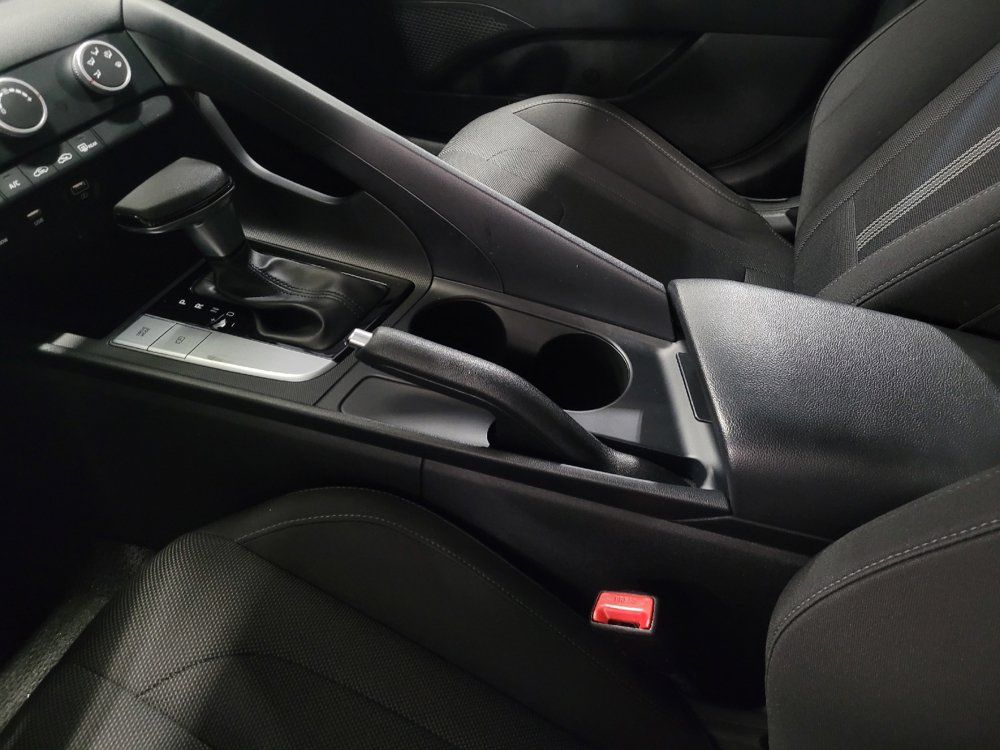 Used 2021 Hyundai Elantra SE w/ Cargo Package FWD image 26
