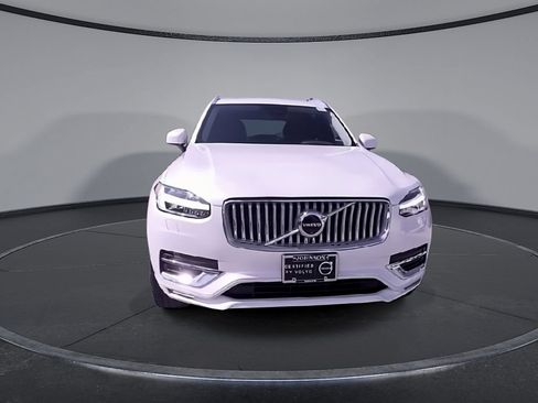 Certified 2025 Volvo XC90 B6 Plus AWD/4WD image 3