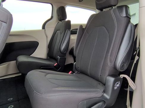 Used 2023 Chrysler Voyager LX FWD image 35