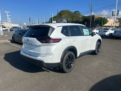 New 2026 Nissan Rogue SV FWD image 3