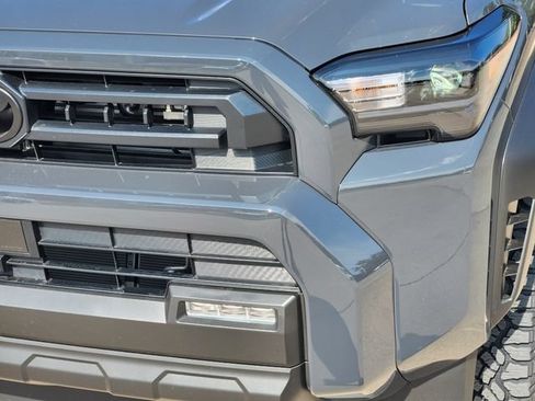 New 2026 Toyota 4Runner SR5 AWD/4WD image 8