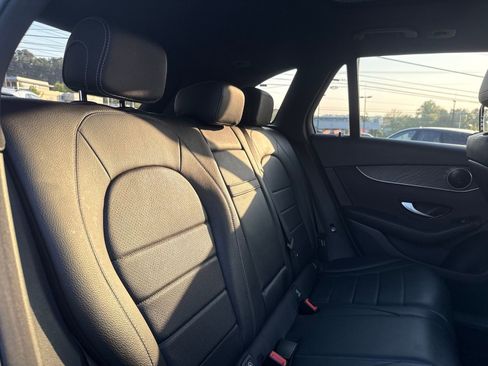 Used 2018 Mercedes-Benz GLC 300 4MATIC image 30