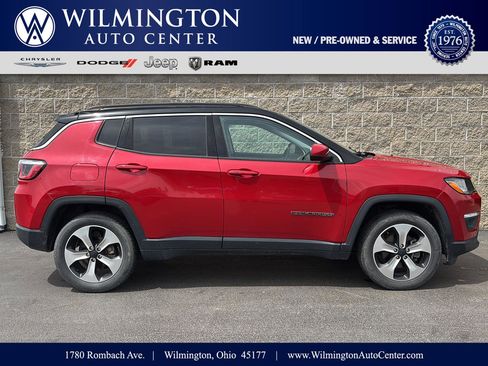 Used 2018 Jeep Compass Latitude w/ Popular Equipment Group AWD/4WD image 1