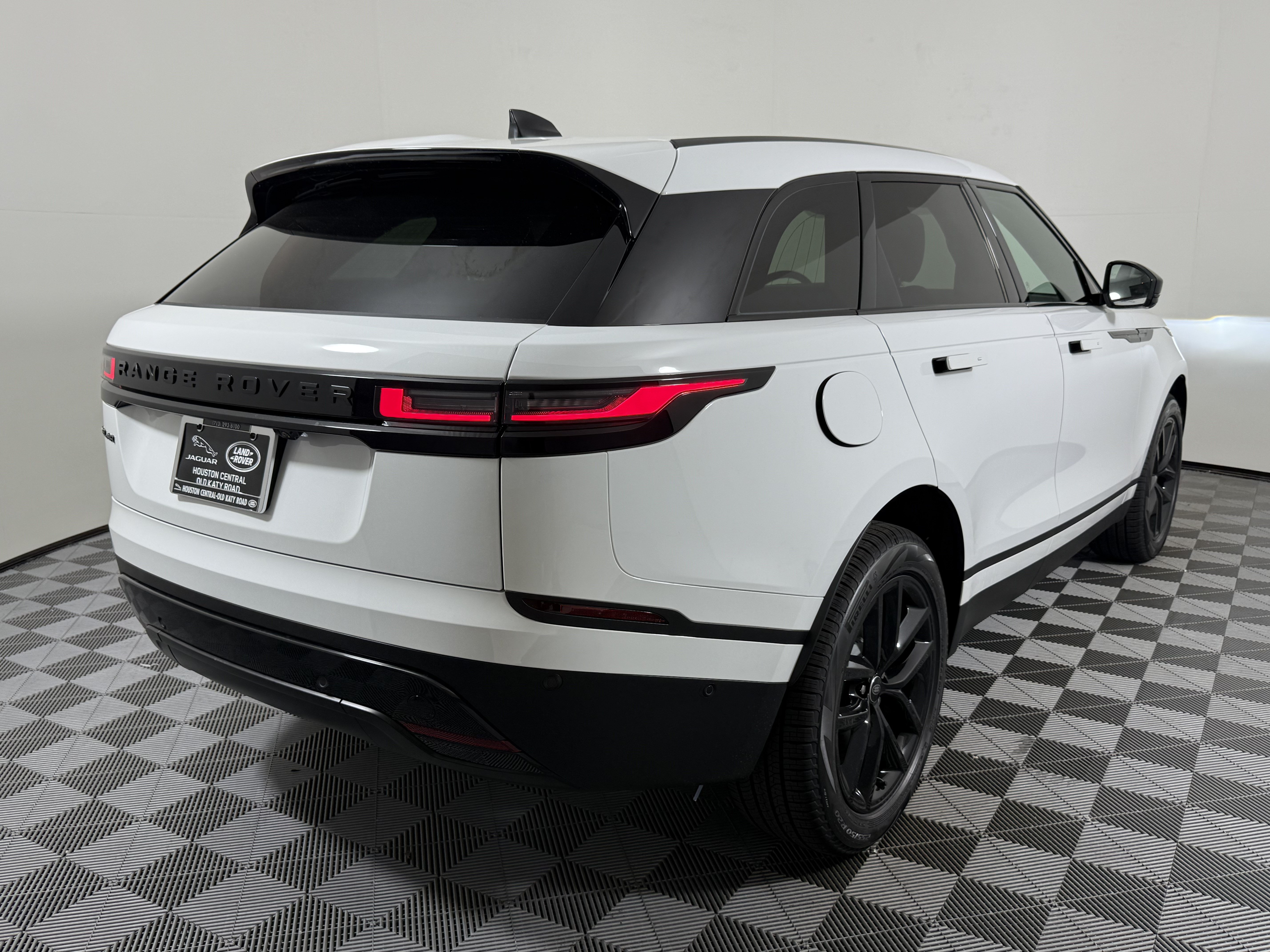 New 2026 Land Rover Range Rover Velar S AWD/4WD image 7