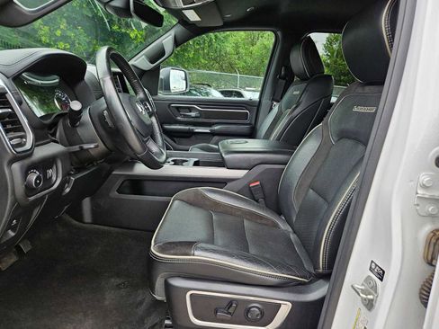 Used 2024 RAM 1500 Laramie image 18
