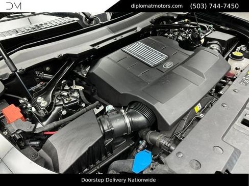 Used 2025 Land Rover Defender 110 V8 AWD/4WD image 43