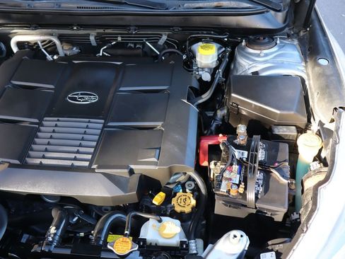 Used 2017 Subaru Outback 3.6R Limited image 42