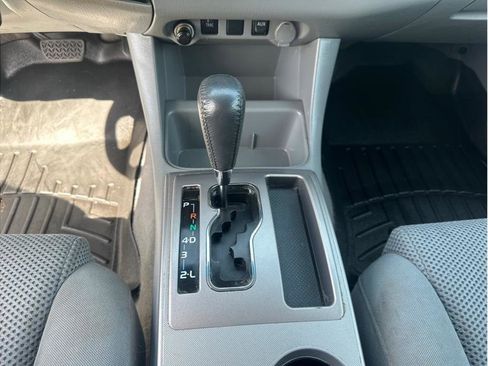 Used 2011 Toyota Tacoma 4x4 Double Cab w/ TRD Off-Road Pkg w/JBL Audio image 17