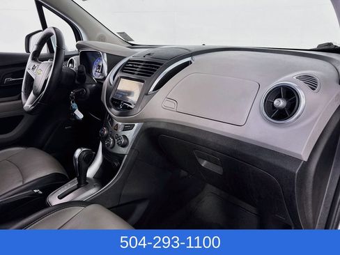 Used 2015 Chevrolet Trax LTZ FWD image 29