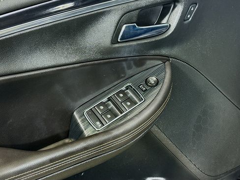Used 2016 Chevrolet Impala LT w/ Convenience Package image 23