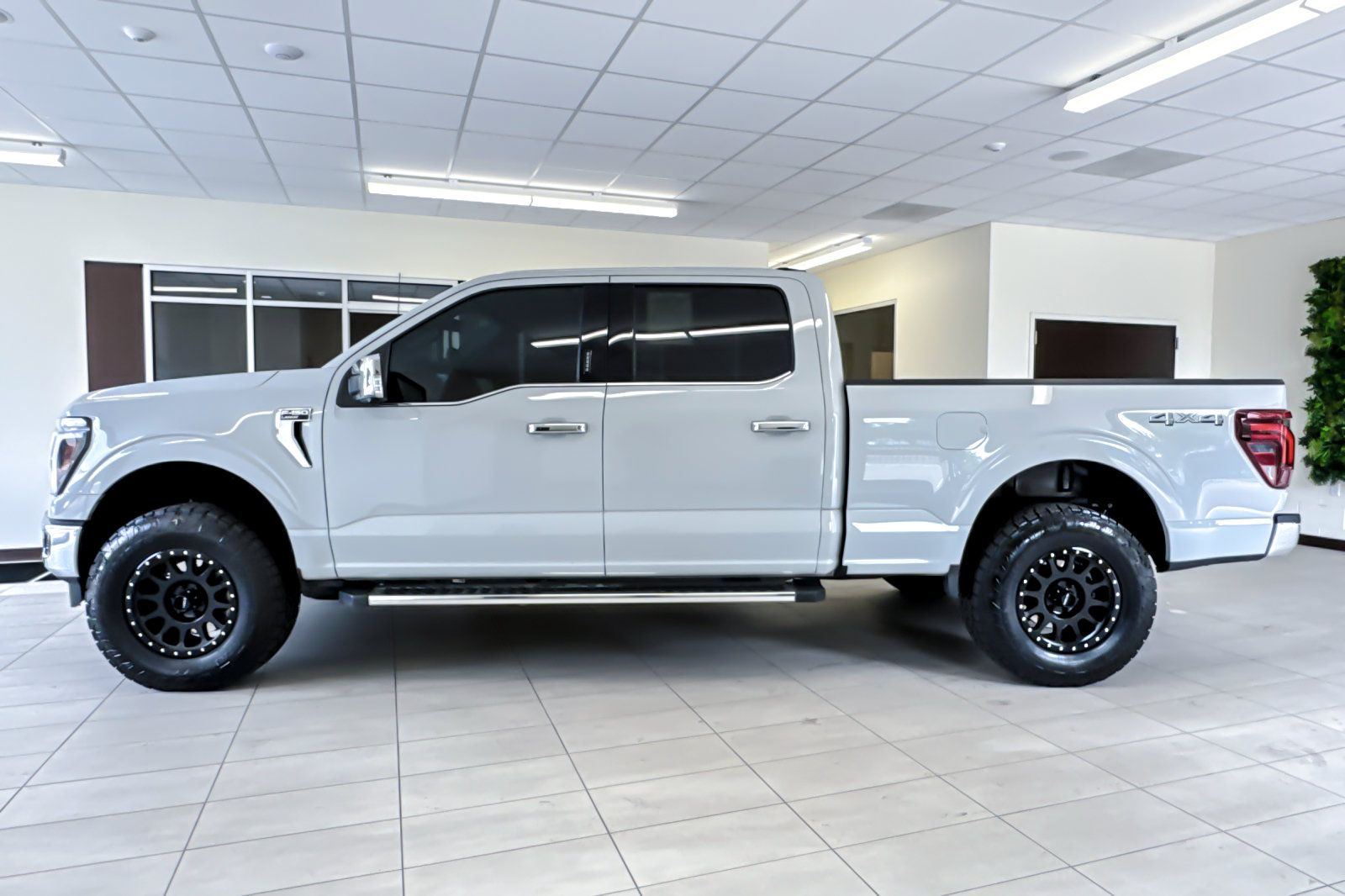 Used 2024 Ford F150 Lariat w/ Equipment Group 502A High AWD/4WD image 7