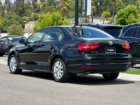 Used 2015 Volkswagen Jetta SE FWD image 5