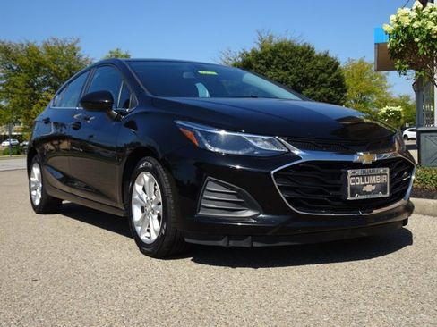 Used 2019 Chevrolet Cruze LT w/ Convenience Package image 28