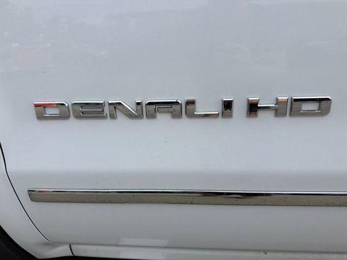 Used 2016 GMC Sierra 2500 Denali w/ Duramax Plus Package image 9