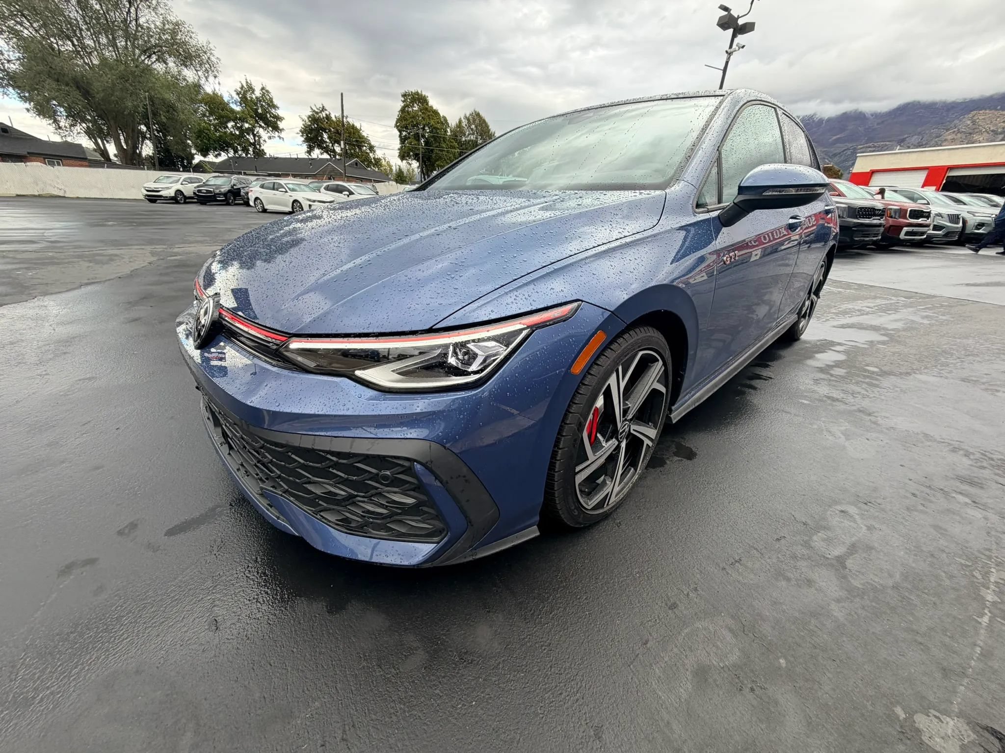 Used 2025 Volkswagen GTI SE FWD image 7