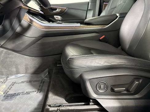 Used 2021 Audi Q8 Premium Plus w/ Premium Plus Package image 22