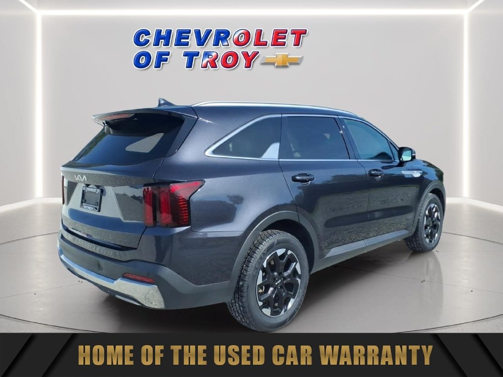 Used 2025 Kia Sorento S FWD image 9