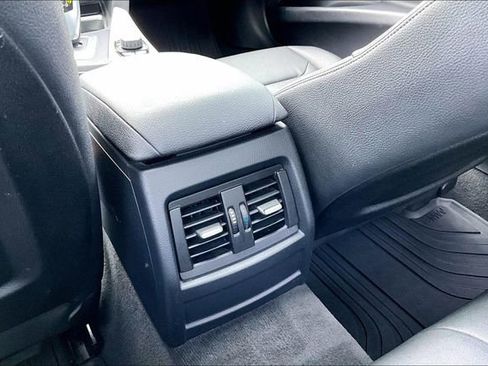 Used 2014 BMW 320i xDrive Sedan image 10