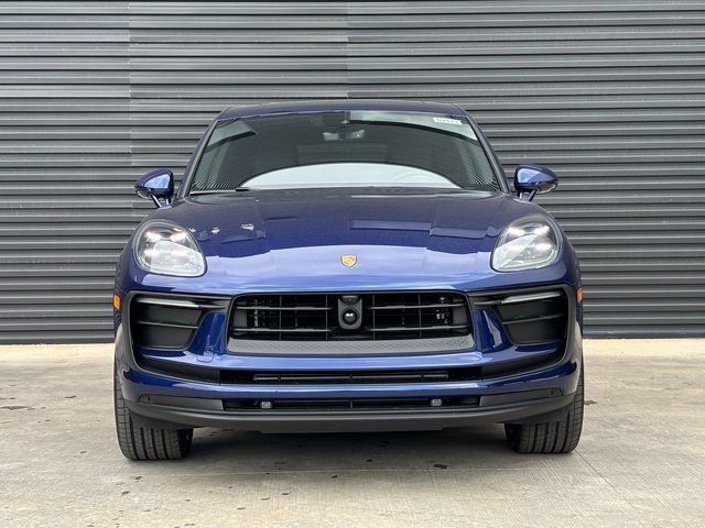 Certified 2026 Porsche Macan AWD/4WD image 10