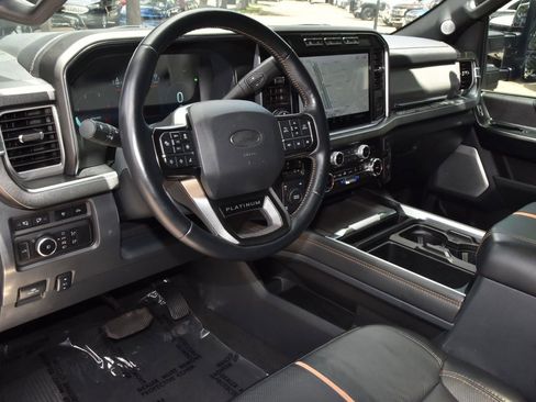 Used 2024 Ford F350 Platinum w/ FX4 Off-Road Package AWD/4WD image 35