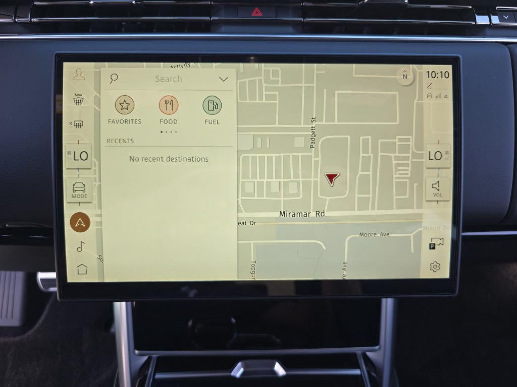 New 2026 Land Rover Range Rover SE AWD/4WD image 23