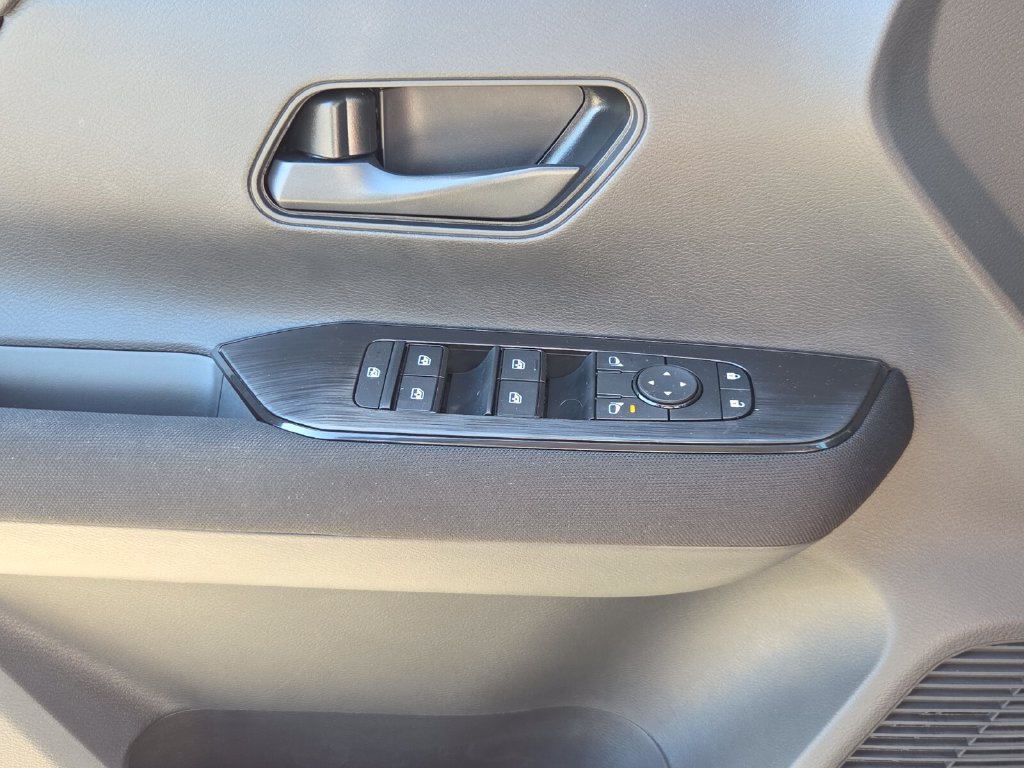 New 2027 Nissan Kicks S FWD image 30