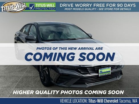 Used 2025 Hyundai Elantra SEL image 1