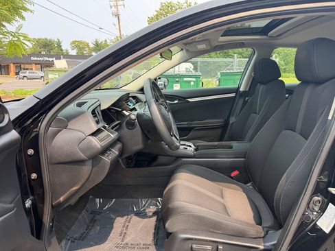 Used 2019 Honda Civic EX image 11