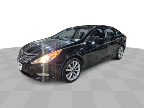 Used 2011 Hyundai Sonata SE FWD image 1