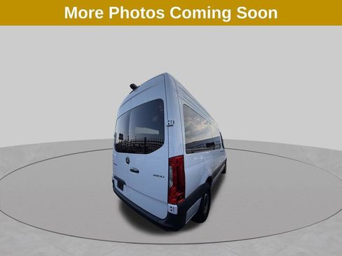 Used 2025 Mercedes-Benz Sprinter 2500 image 4