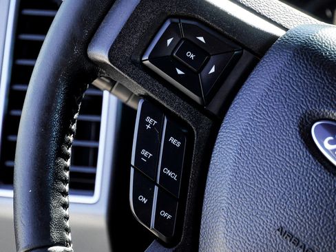 Used 2019 Ford F150 XLT w/ Equipment Group 302A Luxury AWD/4WD image 36