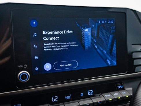 Used 2025 Toyota Camry SE image 26