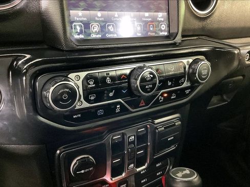 Used 2021 Jeep Wrangler Unlimited Rubicon 4xe w/ Cold Weather Group AWD/4WD image 29