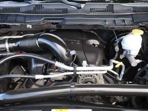 Used 2019 RAM 1500 Big Horn AWD/4WD image 37