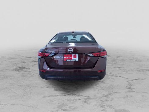 Used 2025 Nissan Sentra SV FWD image 9