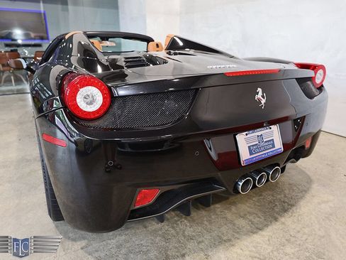 Used 2013 Ferrari 458 Spider RWD image 12