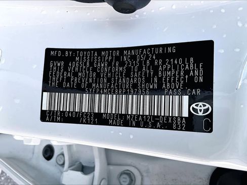 Used 2024 Toyota Corolla SE w/ SE Premium Package FWD image 32