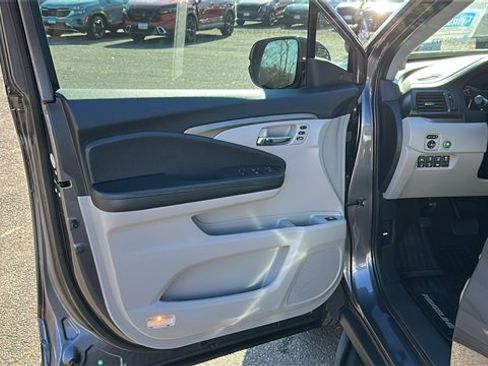 Used 2023 Honda Ridgeline RTL-E image 8