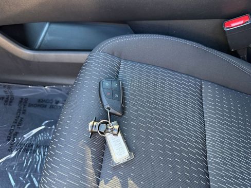 Used 2025 Chevrolet Equinox LT image 22