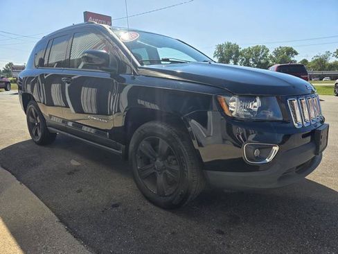 Used 2016 Jeep Compass High Altitude AWD/4WD image 2
