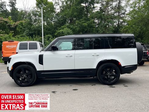 Used 2025 Land Rover Defender 130 X-Dynamic SE AWD/4WD image 4