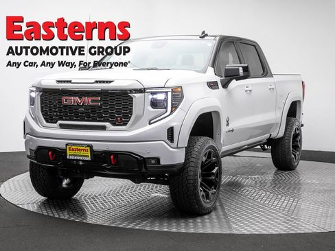 Used 2024 GMC Sierra 1500 AT4 w/ Technology Package AWD/4WD image 1