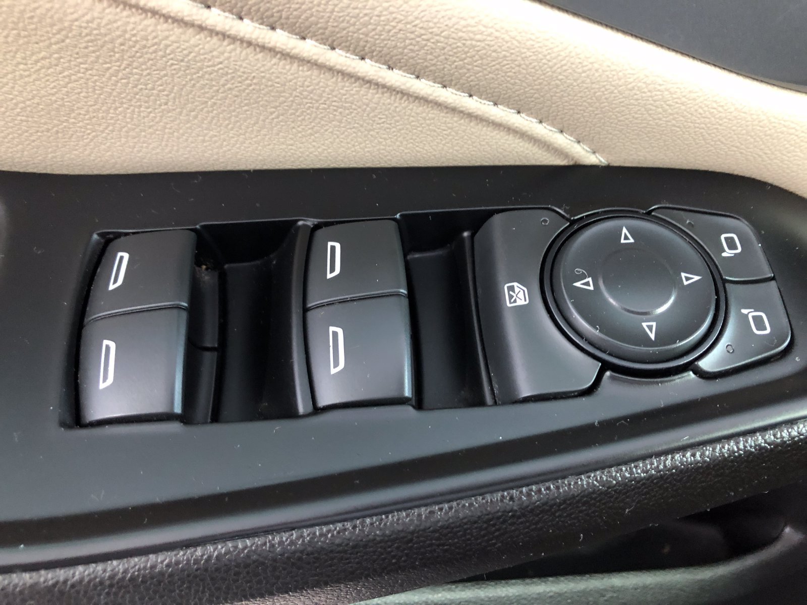 Used 2023 Chevrolet Traverse LS w/ Safety Package FWD image 37